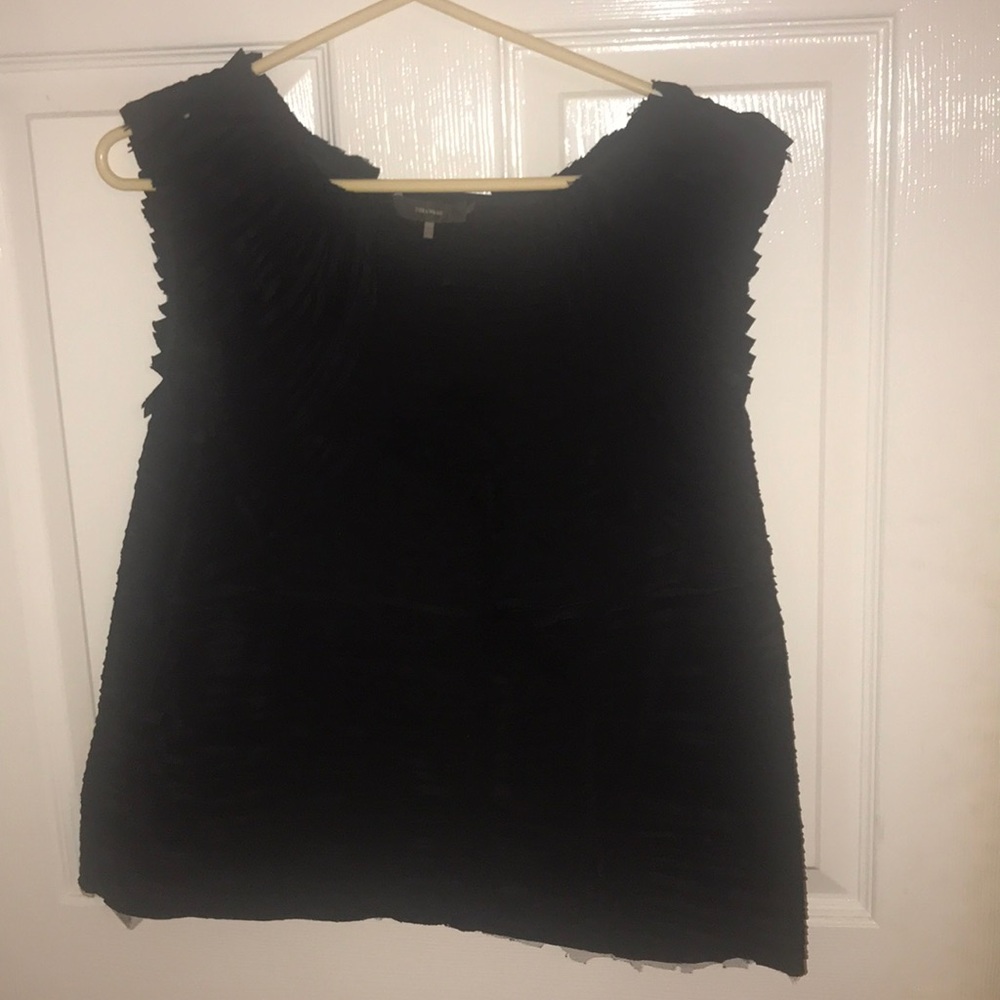 Vera Wang ruffle black silk sleeveless top